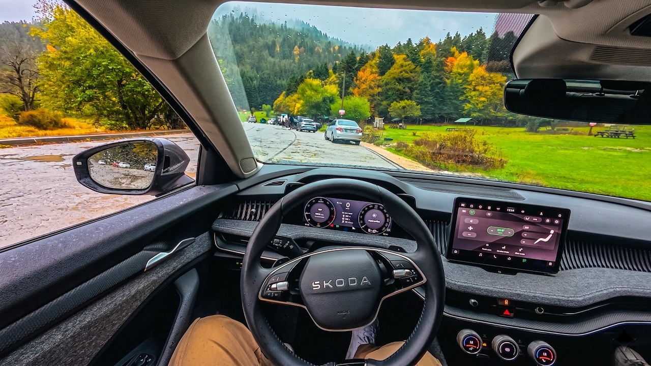Skoda Superb 2025: Расслабляющая дождливая поездка по горам и у озера ASMR | POV Driving 4K