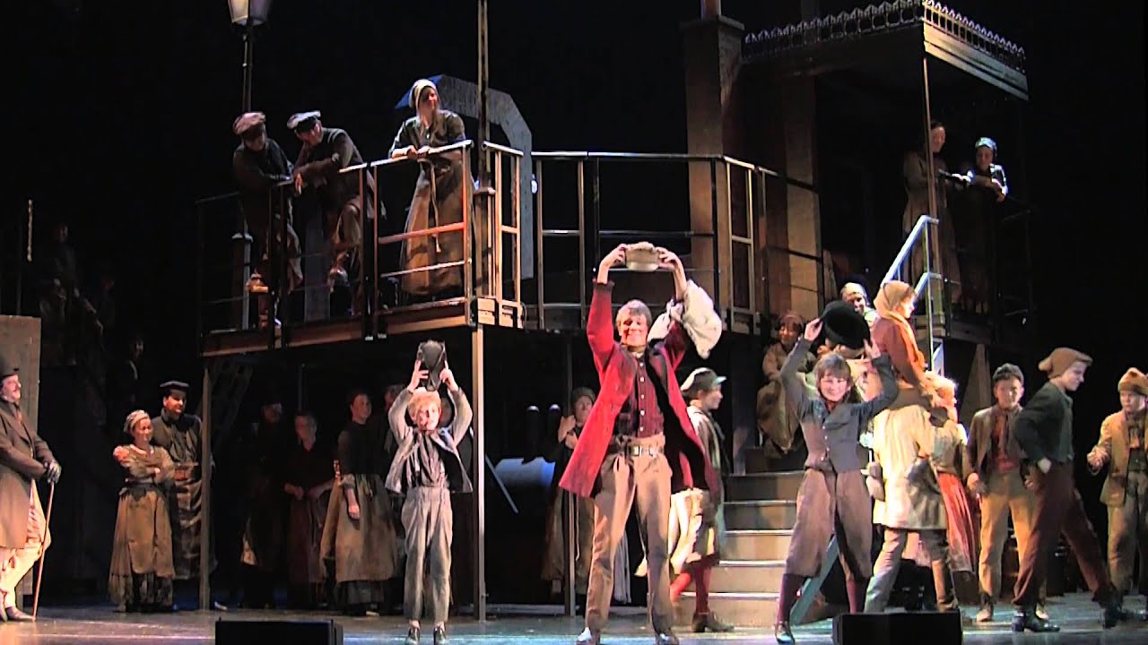 OLIVER! • Video-Trailer