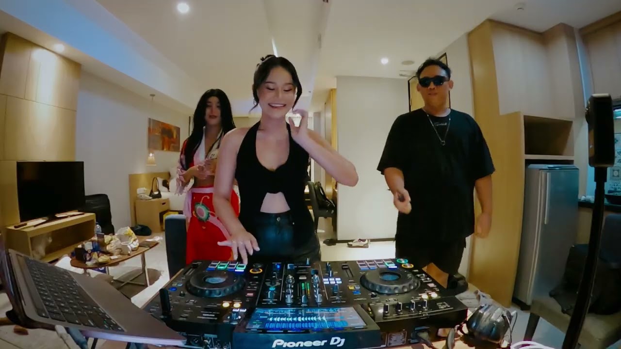 DJ VIKY MELODY MIXTAPE VOL.2 (Indobounce, BKB, Hardstyle)