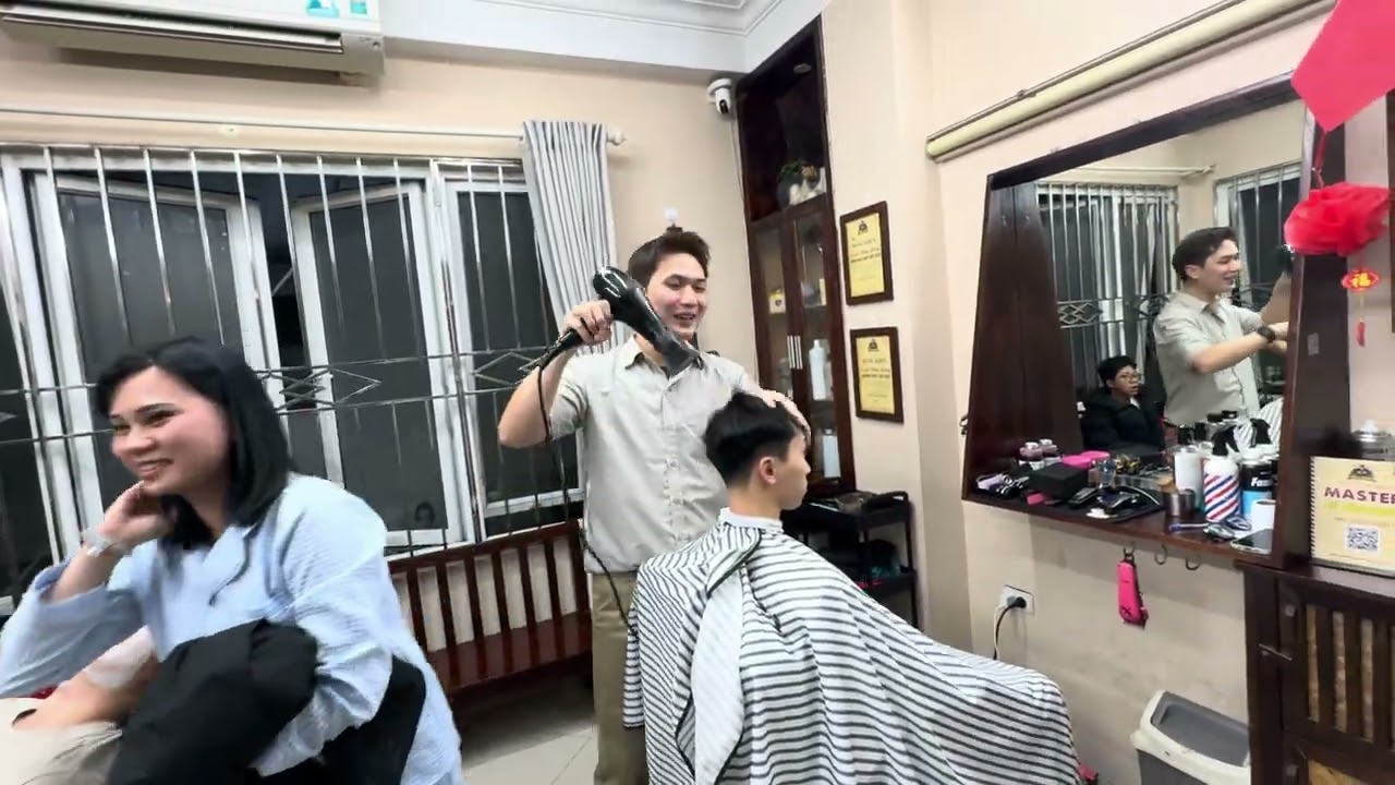 Khách hàng ngày Tết 2026