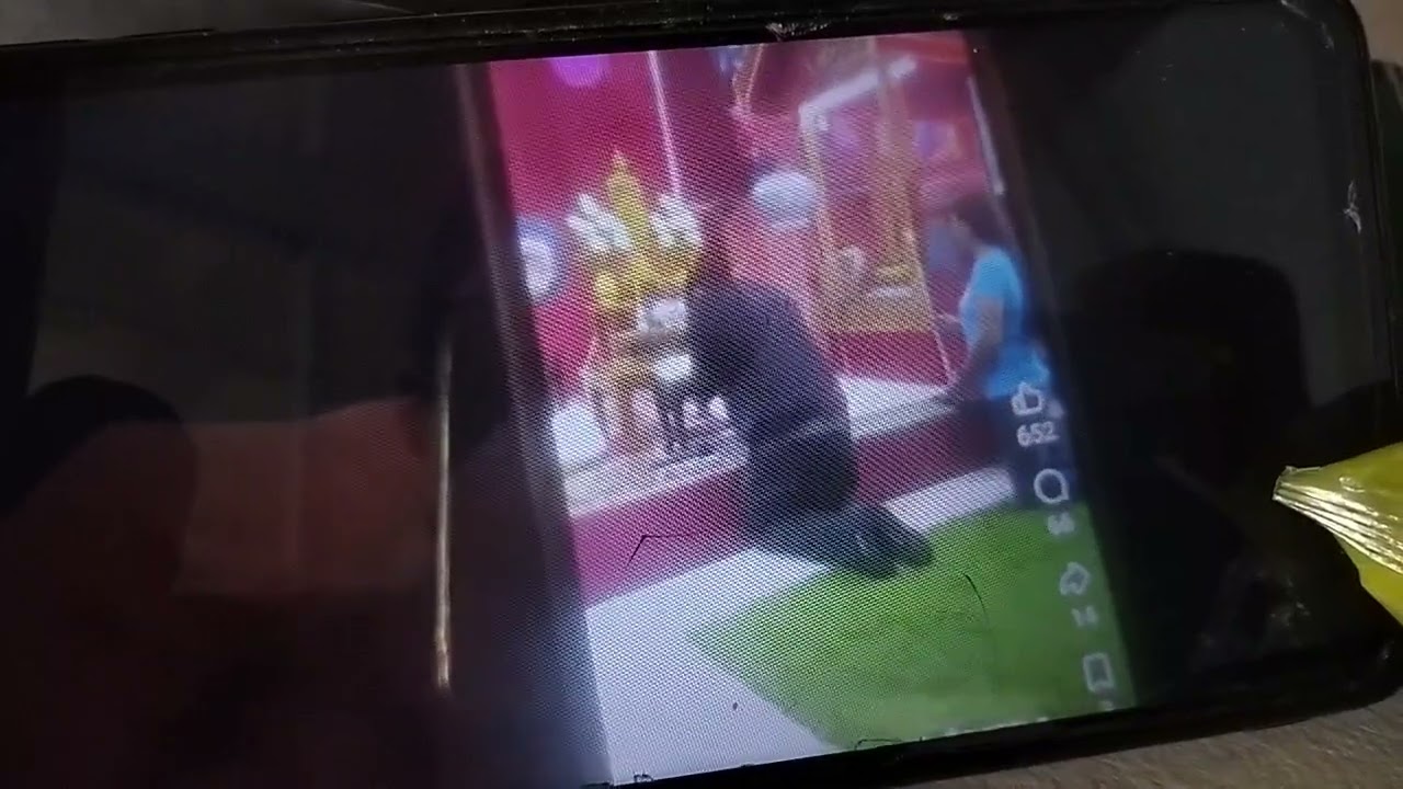 ทัวร์ลงนักร้องแก้มหมีฉ่ำๆ ล้อเลียนน้องต้นข้าว  ติงทำไมต้องออกมาดิ้นเสียเอง   
