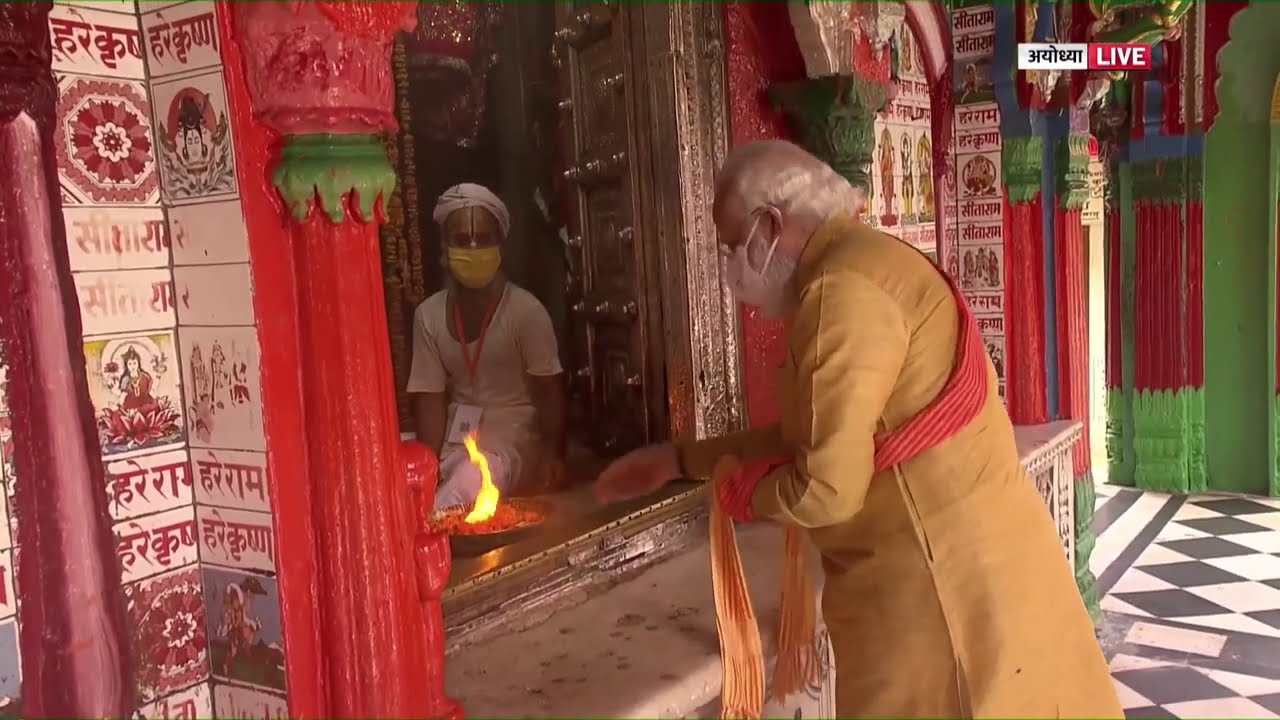PM Modi at Hanuman Garhi Mandir in Ayodhya