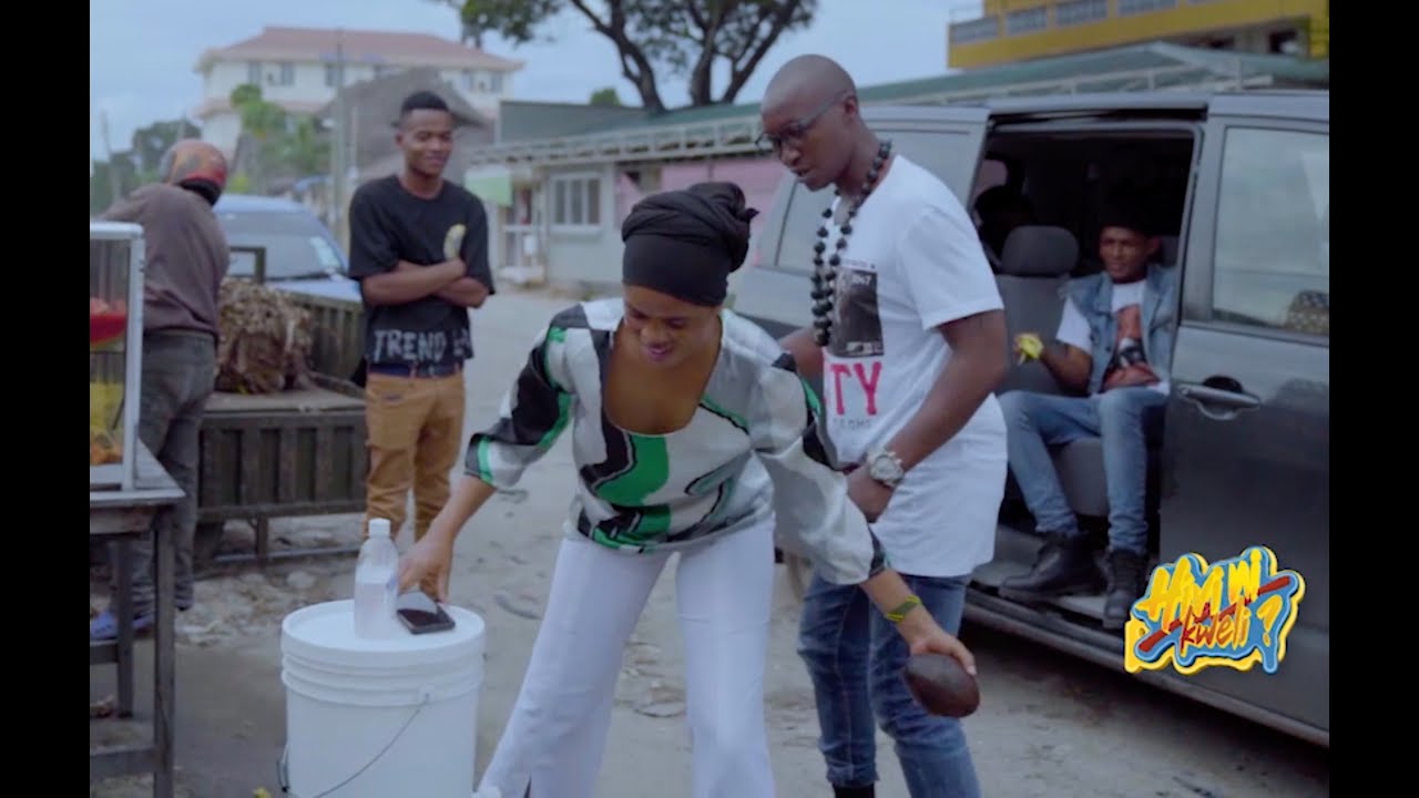 CHID BENZ ALIVYOWASHANGAZA MASHABIKI ZAKE/ DJ CHOKA ASHIKWA NA BUTWAA - #HiviNiKweli S02 EP01