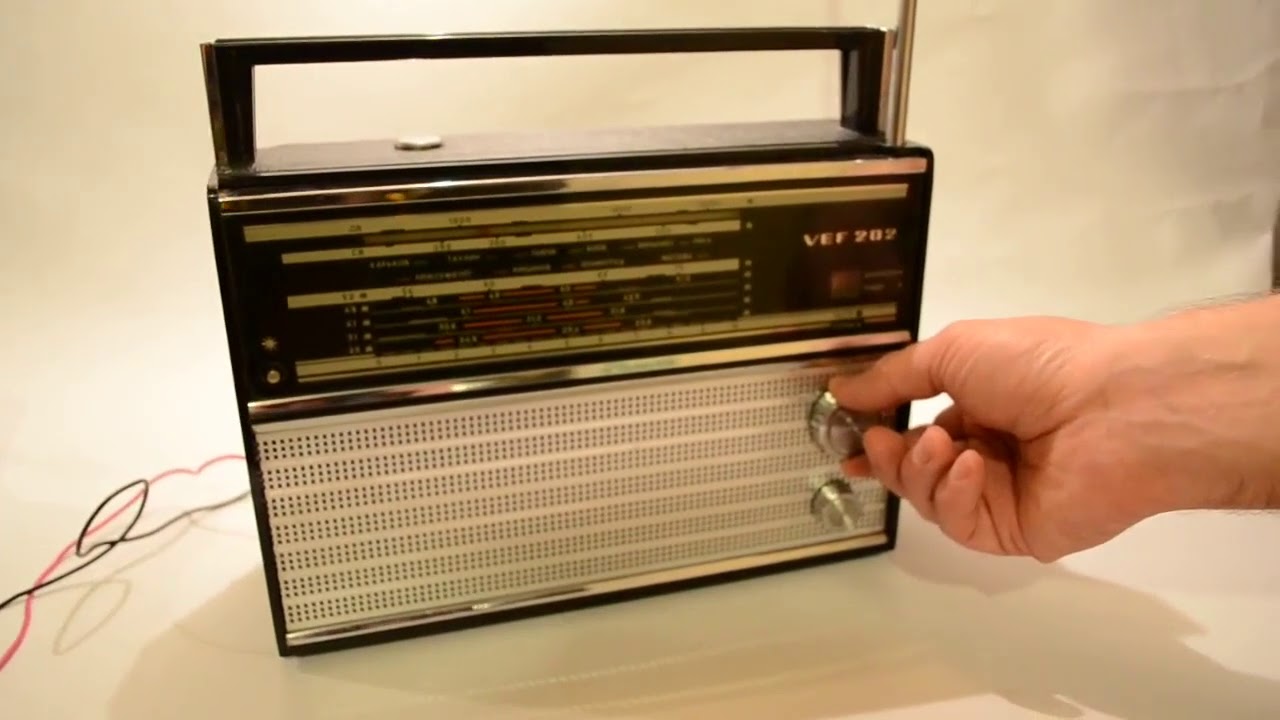Rare Vintage Soviet Russian USSR Radio VEF 202   Советское радио VEF 202