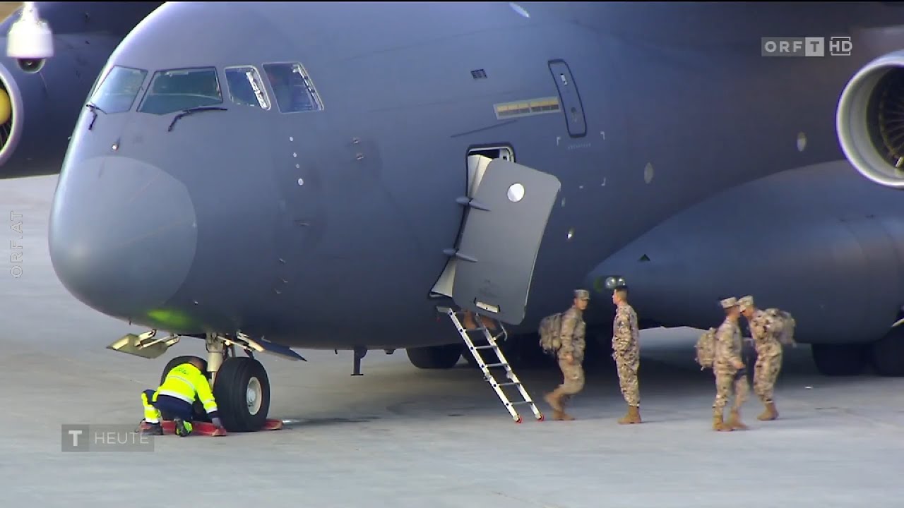 Chinesische Luftwaffe landet in Tirol mit Xian Y-20A