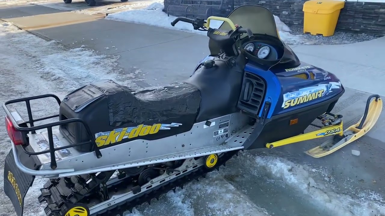 1997 Skidoo Summit X670 Snowmobile- Winter 2026 Recreation Auction Jan 30-Feb3 - Parsons Auctions
