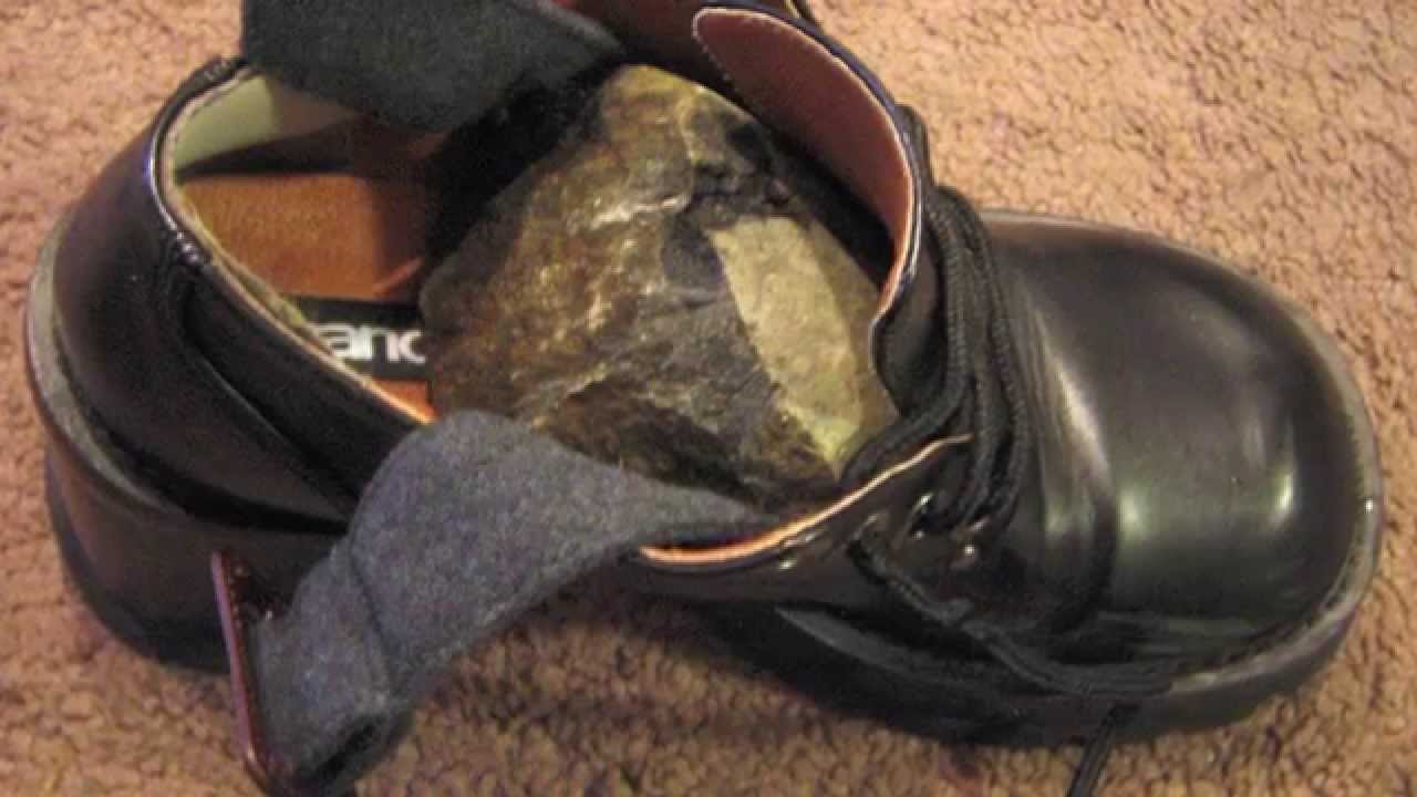 Stone In Your Shoe - Ronan MacManus