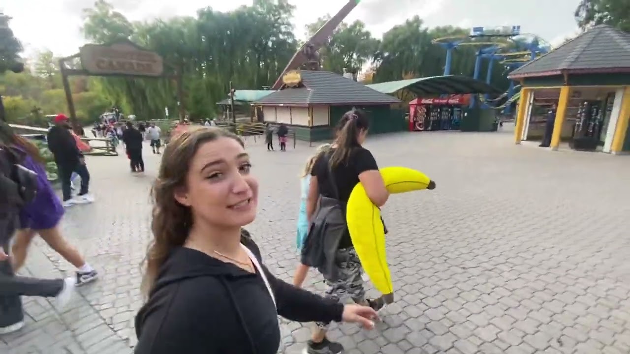 Back at Canada’s Wonderland with my best friend Arianna! Vlog!