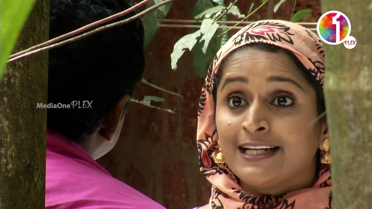 മൂത്താപ്പയുടെ പത്തേമാരി !!! M80 Moosa | MediaOne | Vinod Kovoor | Surabhi