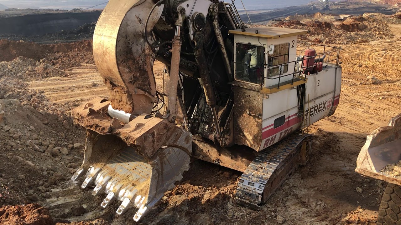 Terex RH170 Front Shovel Excavator Loading Hitachi Dumpers EH3500