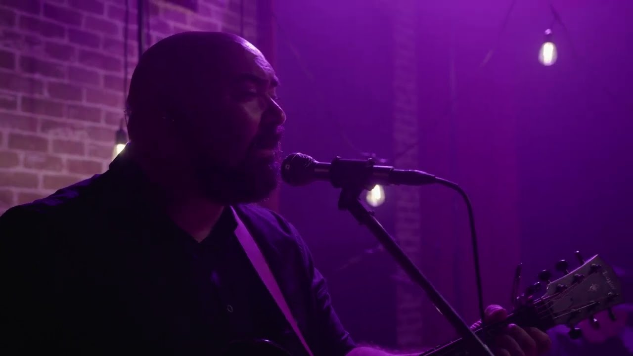 Troy Ramey - Woman (Live at Vudu Studios)