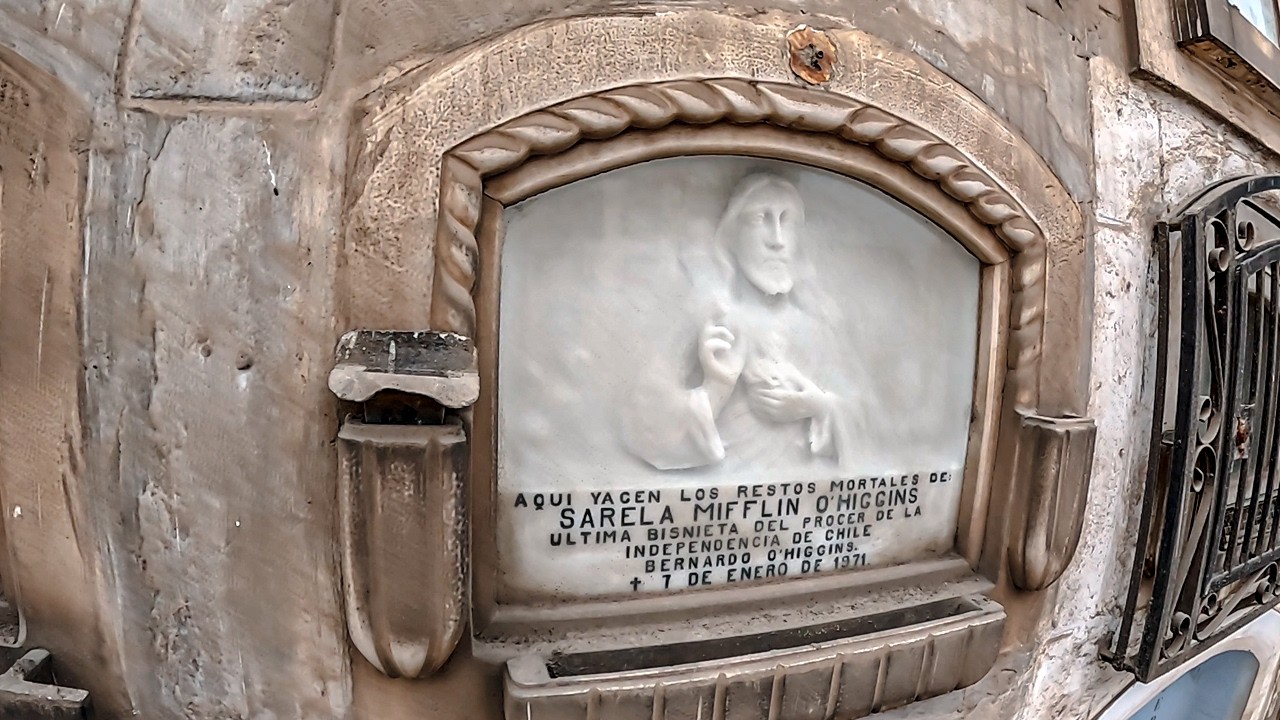 Las TUMBAS de FAMOSOS que NADIE visita en el Cementerio El Ángel (Lima)