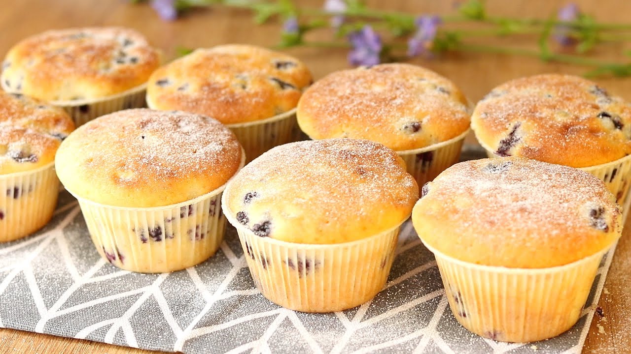 ПЫШНЫЕ Кексы на Молоке к Чаю 😘 МАФФИНЫ с Черникой. Рецепт Классических Кексов с ягодами. Muffins