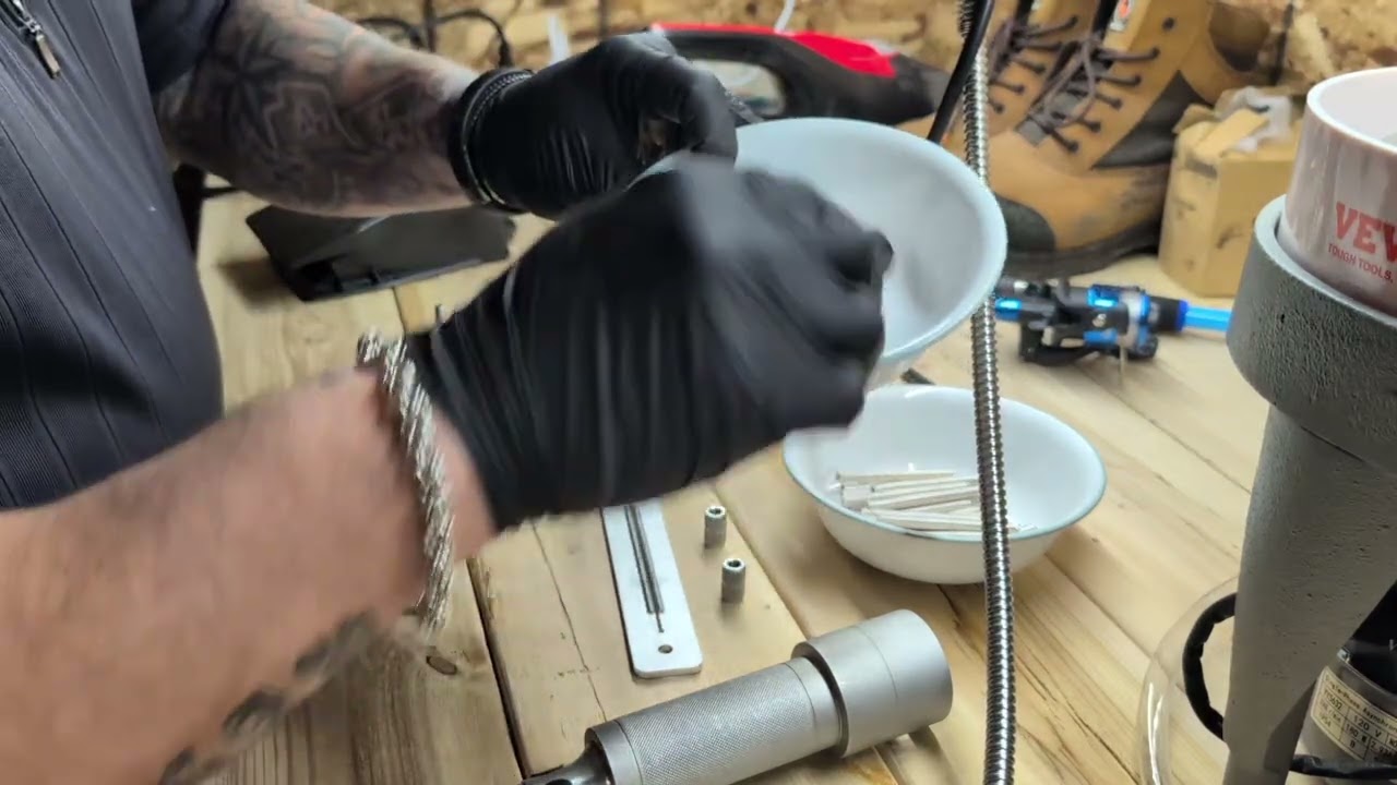 How to cut Sterling Silver jump rings using a PEPE Tools JRM2 