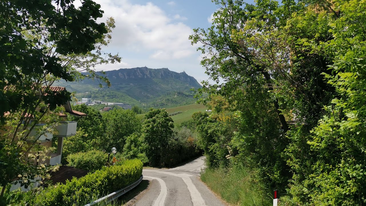 on Tour von Riccione in Richtung San Marino