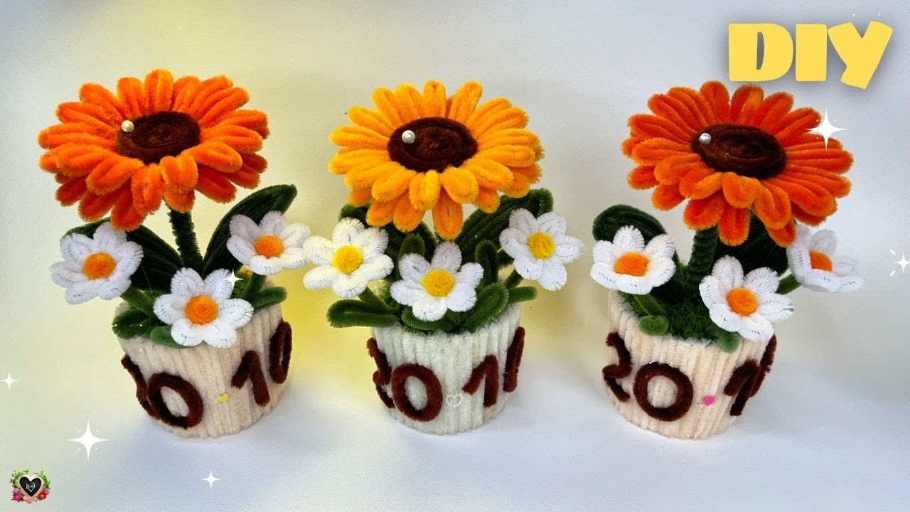 DIY Sunflower Mini Pot 💝Simple - Beautiful - Easy mini Sunflower Pot with Pipe Cleaner 💝