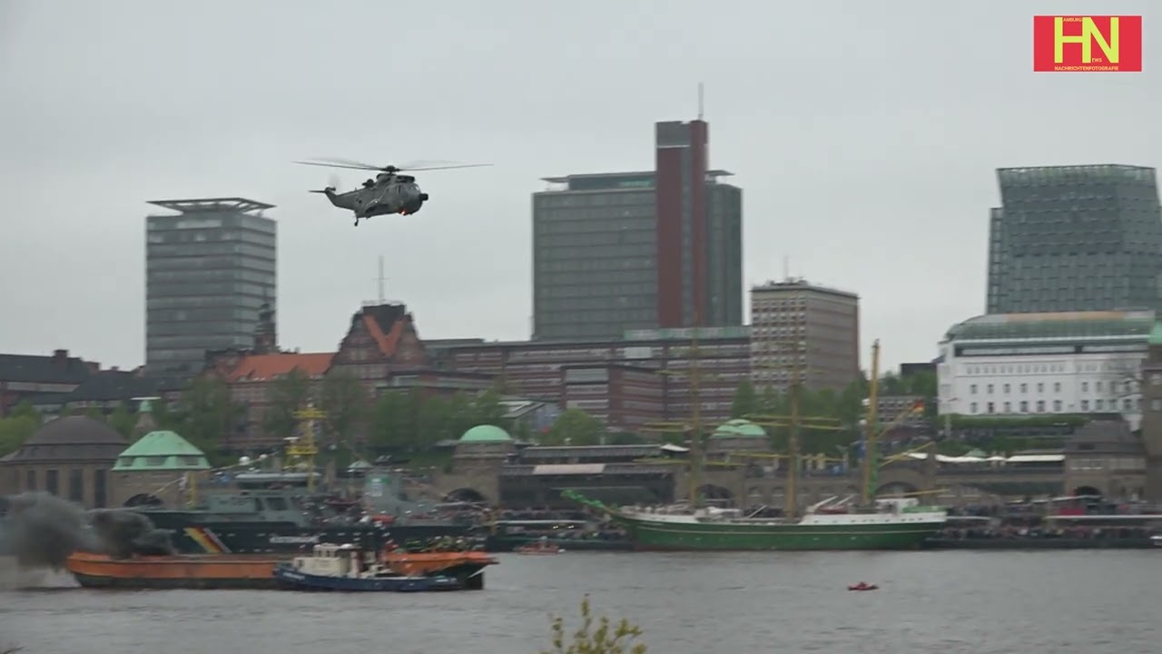 Seenotrettungsübung 834. Hafengeburtstag Hamburg