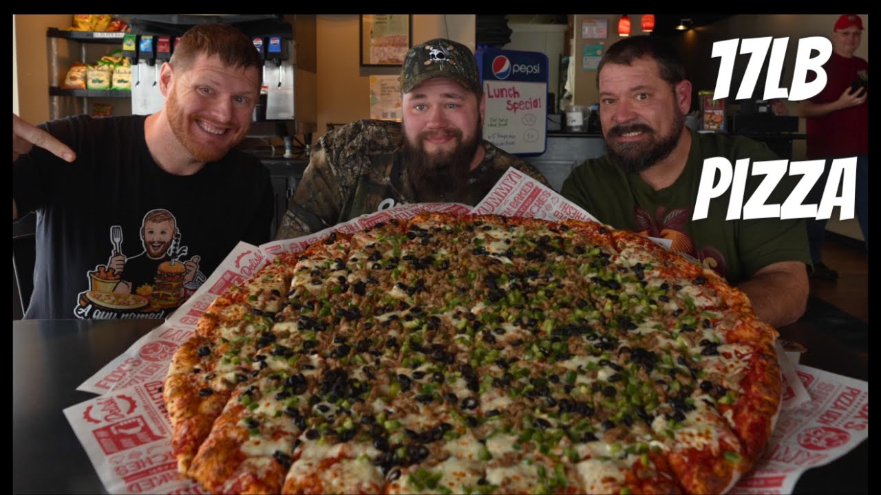 17LB MASSIVE Pizza at Fox's Pizza Den Indiana's Largest Pizza