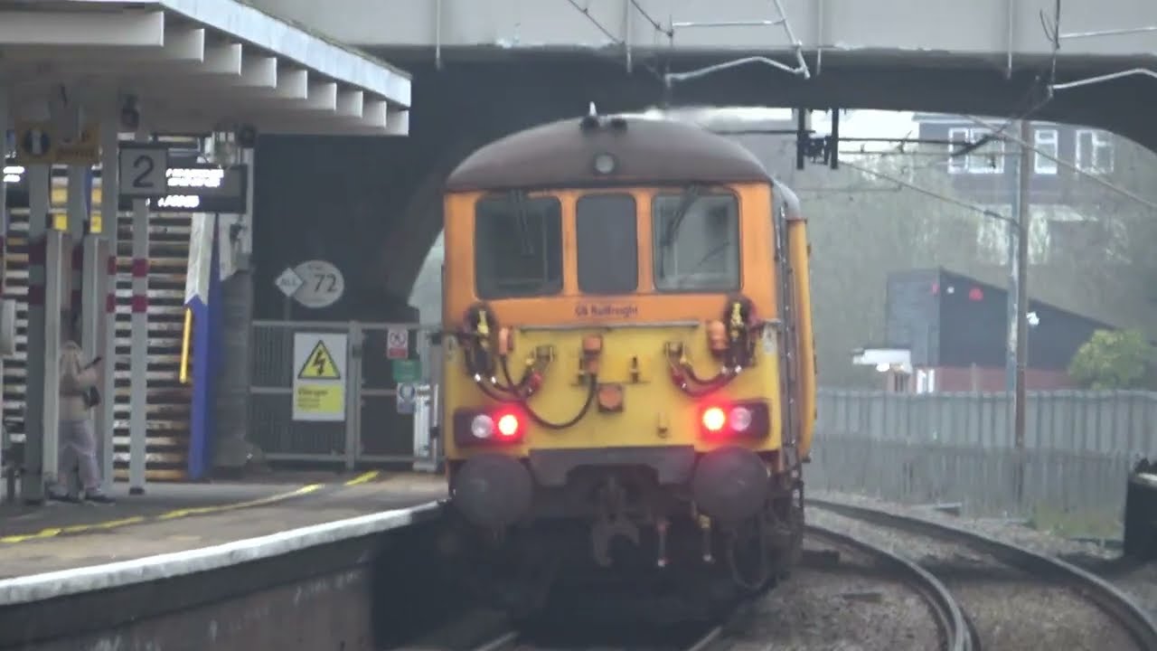 Trains at Elstree & Borehamwood 07/03/2026