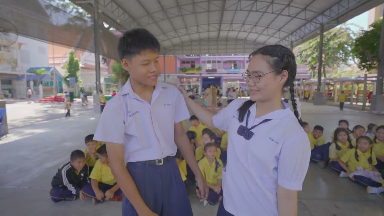 (ป) ดอกไม้ประชาธิปไตยเบ่งบาน : โรงเรียนเทศบาลอินทปัญญา วัดใหญ่อินทาราม
