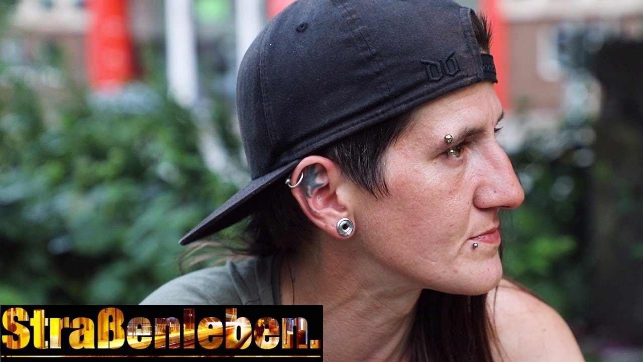 „Einige Frauen verkaufen sich für 5€“ | Mimi (37) 📢 Straßenleben Hamburg 1/2