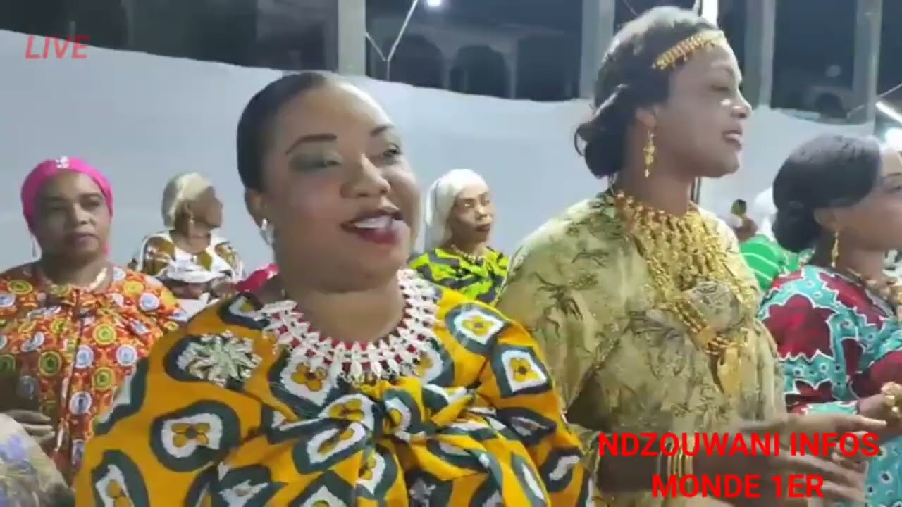 TARI LA CHI COMORES NDZOUWANI RAHA NAFOURAHA POUR LA CELEBRATION DU MARRIAGE 