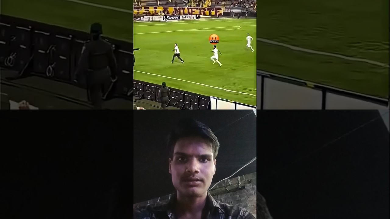 football player vs Fans fight 🔥👿