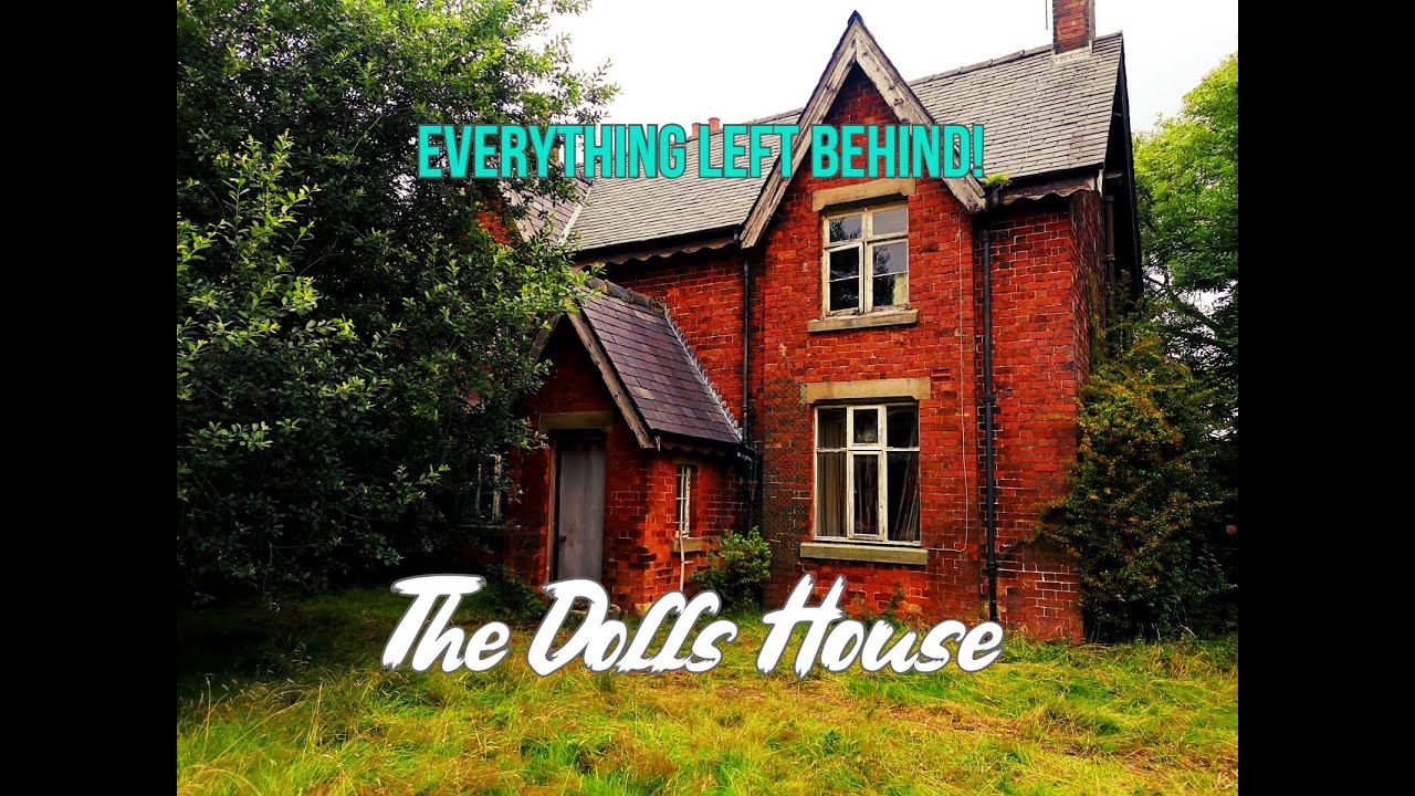 Exploring The Abandoned Dolls House Time Capsule (Everything left behind) Abandoned Places UK
