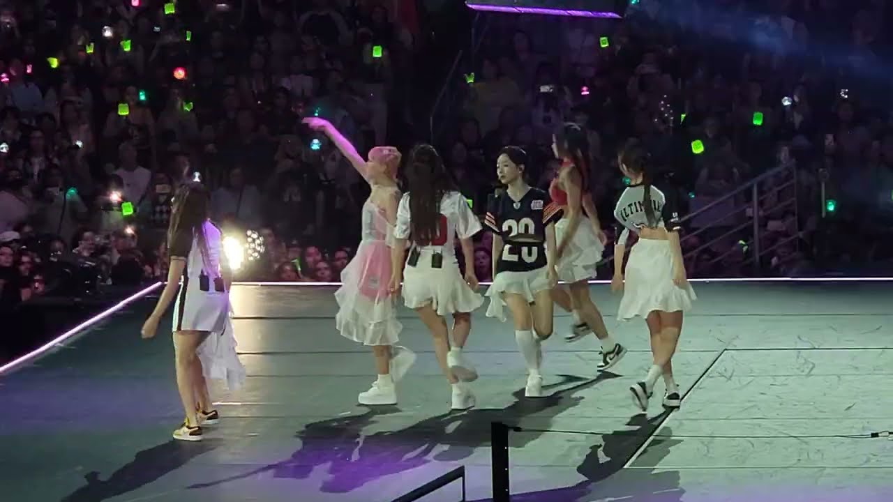 [FANCAM] 230818 LA DAY 1 ~ NMIXX - The Feels (SPECIAL STAGE)