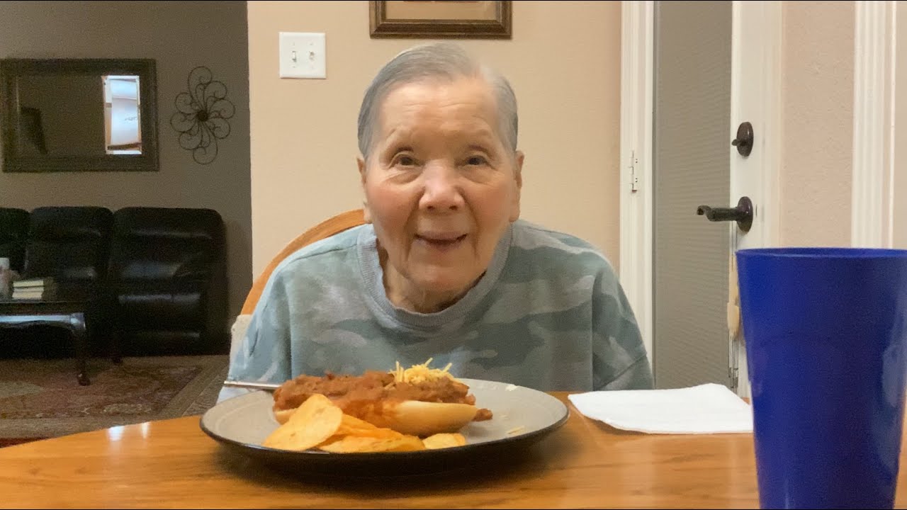 Dinner Time ASMR - Chili Dogs 🌭🌶️