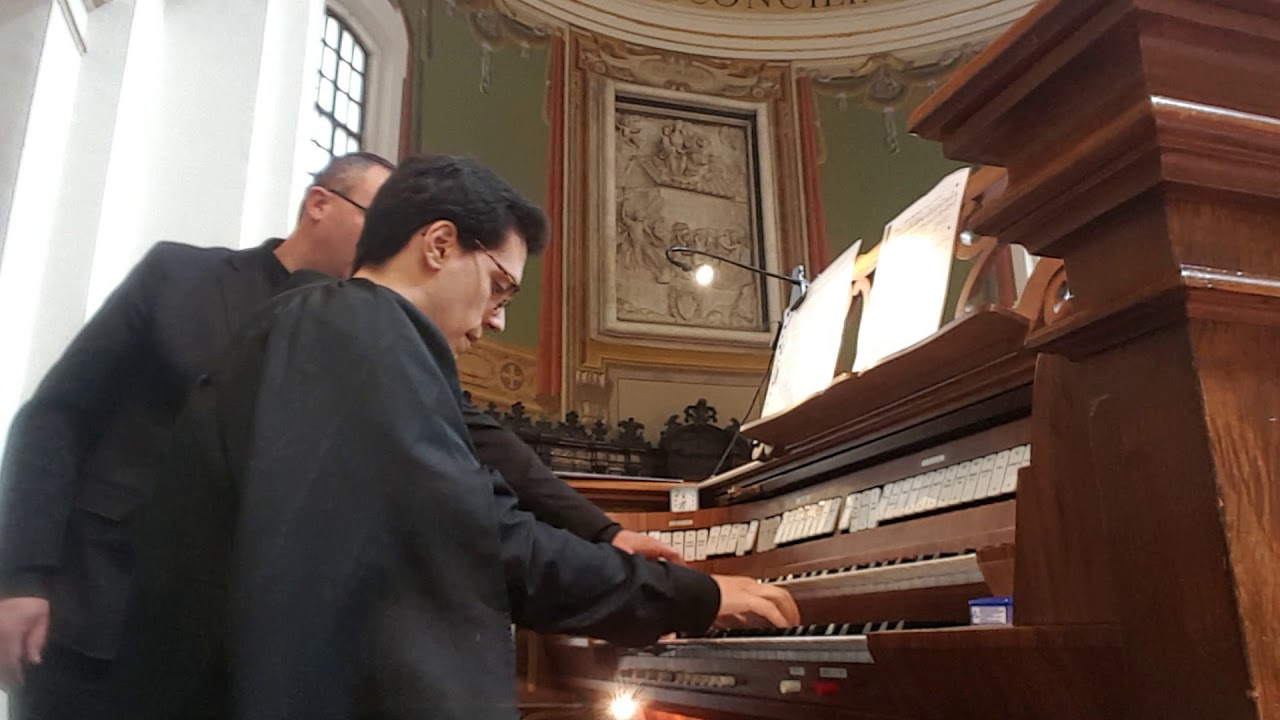 NEI CIELI UN GRIDO RISUONO'- ORGAN ROTATION