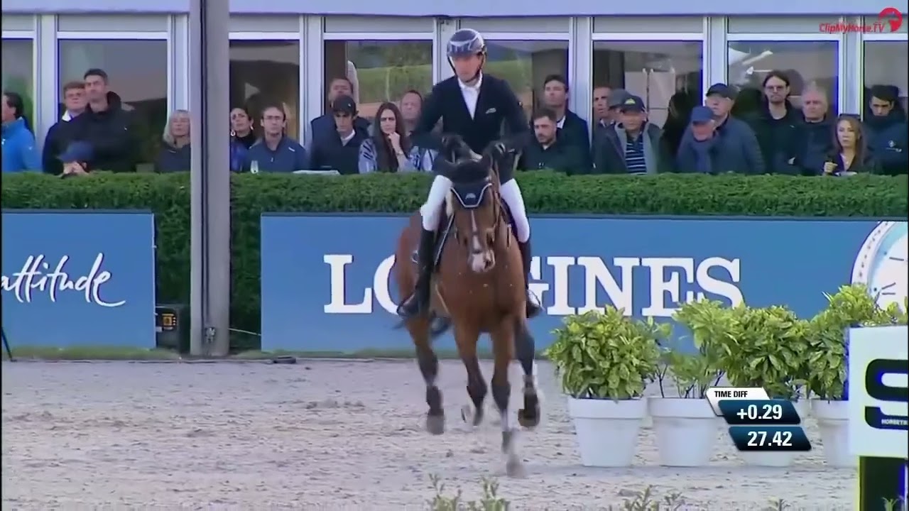 Chaloubino Ps (CHACOON BLUE) et Patrick Stühlmeyer sont 2e de l'épreuve 150 au CSI-Sires de Lanaken