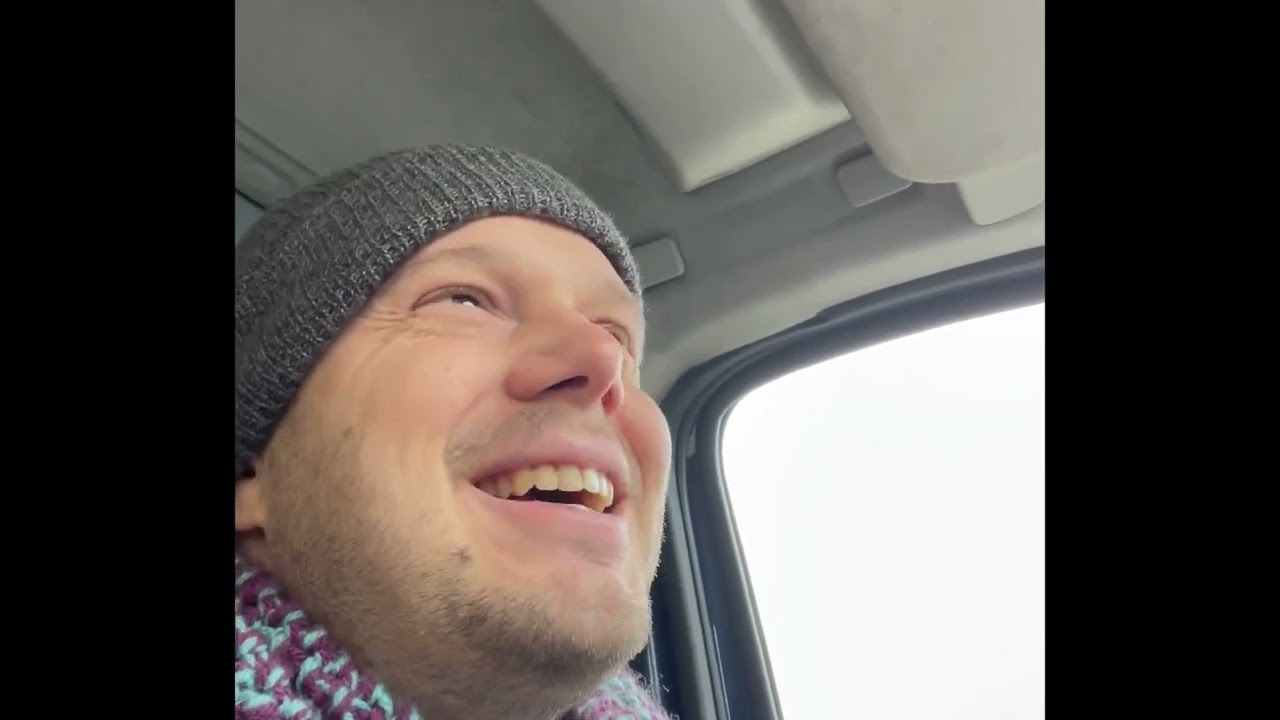 Playing piano in the streets of the highest town in Switzerland and some updates about my journey
