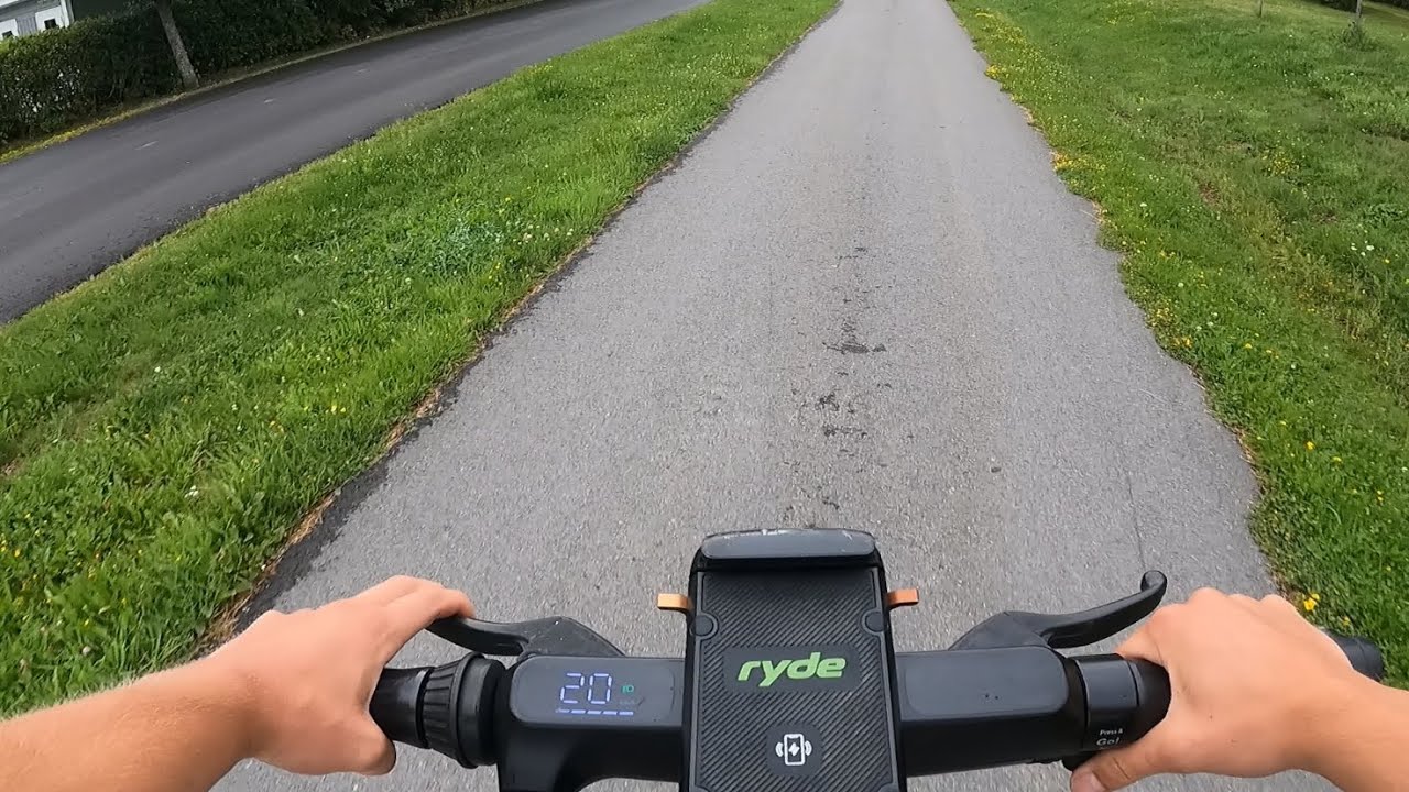 Driving Ryde rent electric scooter🛴