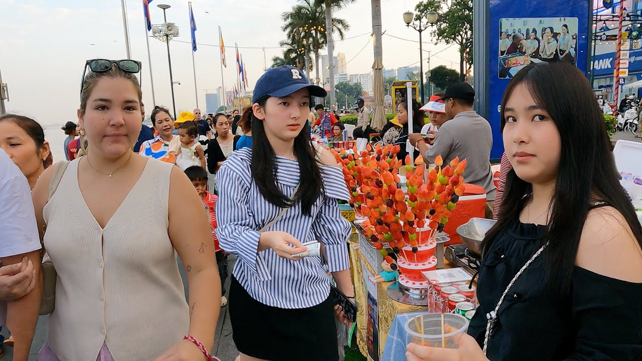 Unbelievable Phnom Penh Street Food Walk 2026 | Cambodia Night Tour
