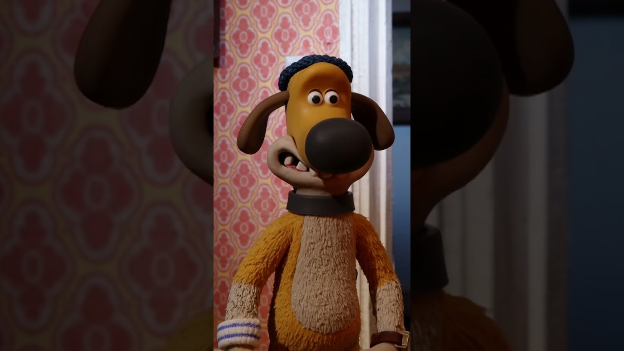 🎄🐑 Christmas Fun with Shaun! #ShaunTheSheep #Aardman #cartoon