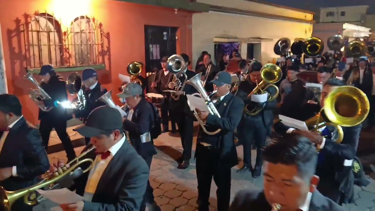 En su Urna va Jesús ( Héctor Gómez ) // señor Sepultado y Virgen de Dolores ~ Salcaja ~ 2026
