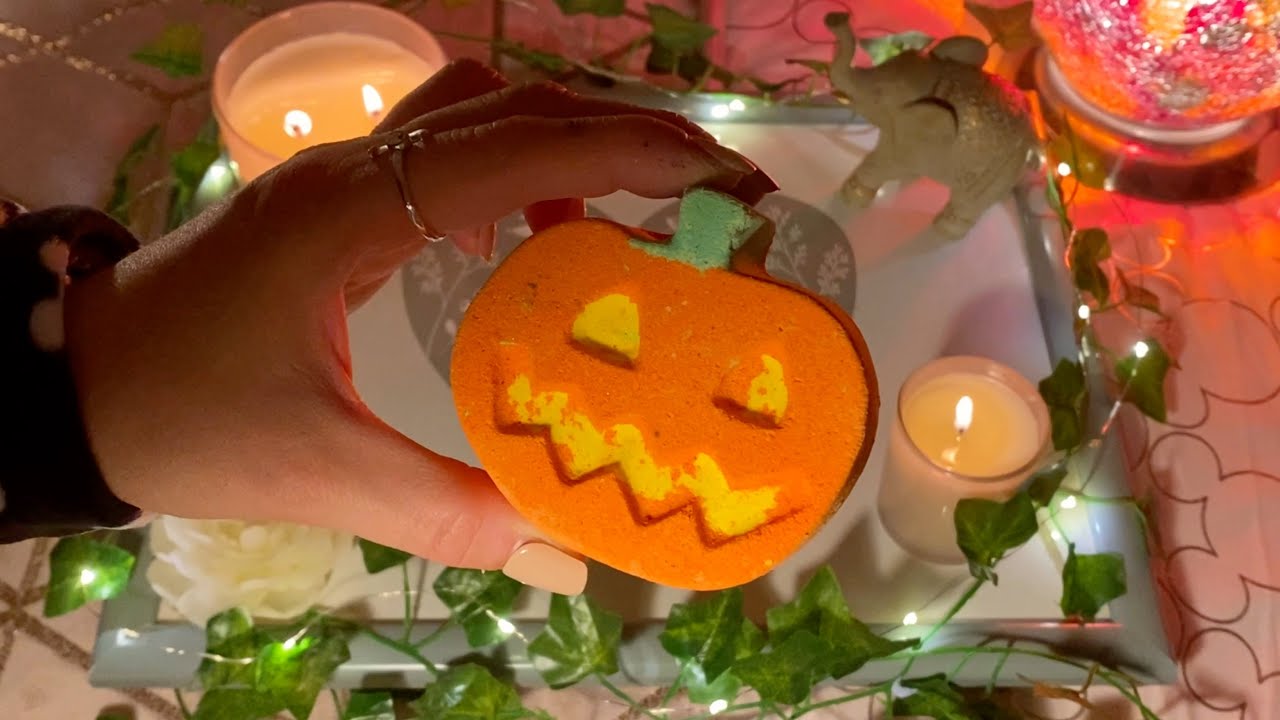 🎃 ASMR ~ Cosy LUSH Halloween Haul ~ Bath Bombs, Bubble Bars & More ~ Softly Speaking ~ Tapping 🎃