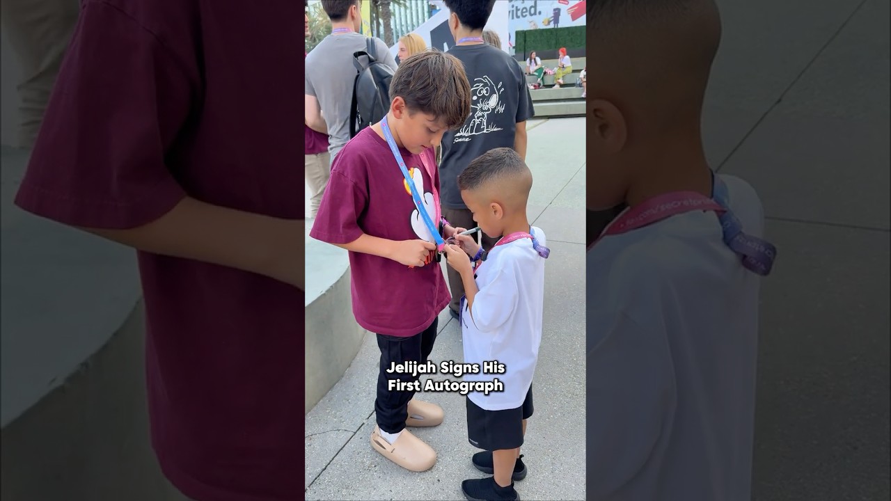 7 Year Old's First Autograph Signing ✍🏼 Jelijah Diaz @Pkpanda223 #subscribers #autographs #kid