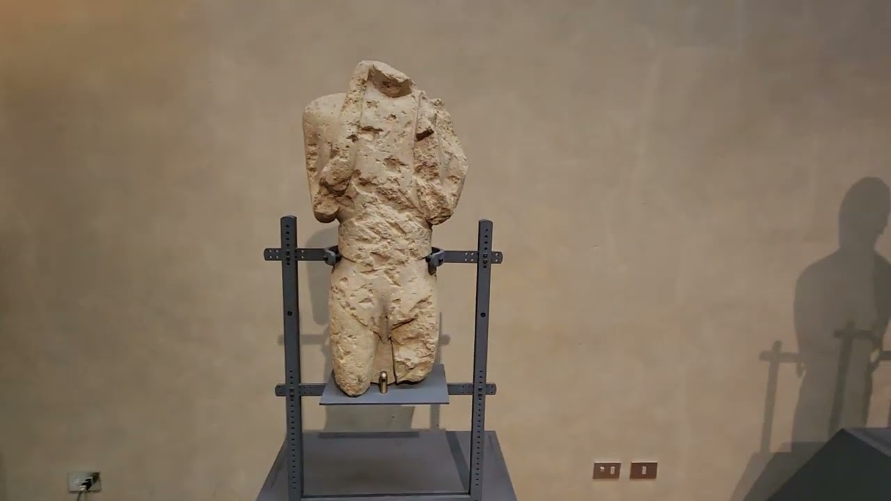 Archaeological Museum of #Florence (the artifact at the end is a fan)