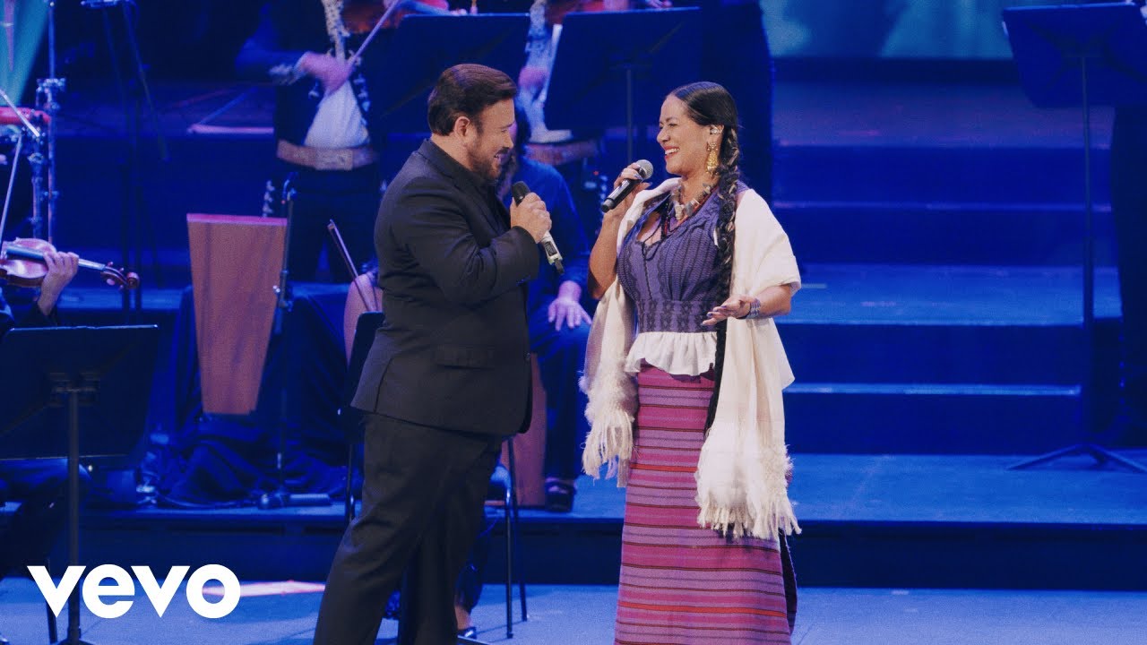 Lila Downs - Cucurrucucú Paloma (En Vivo)