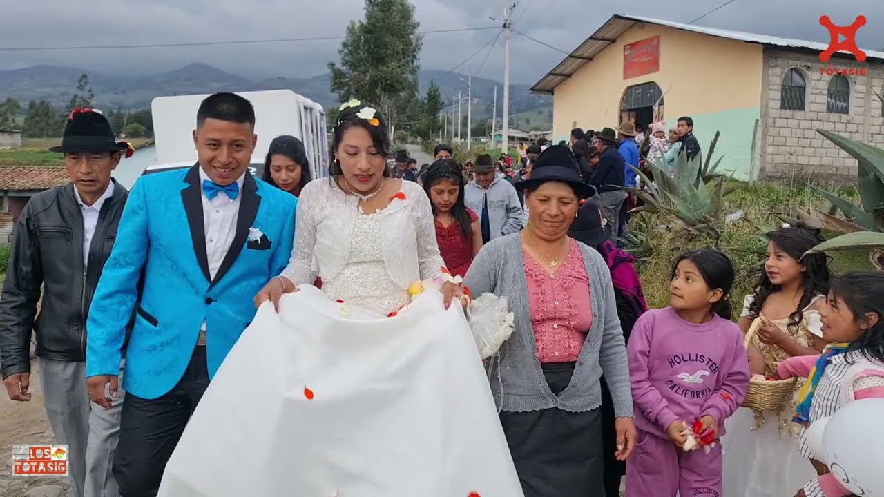 Salida de flamantes Esposos 2 Parejas 💑 IGLESIA ⛪️ HERENCIA ETERNA Companía Baja Cusubamba Cotopaxi