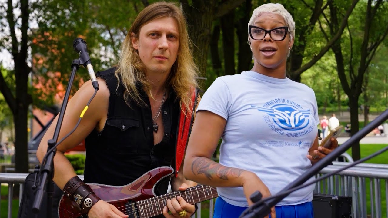Nurse Asks If I Know Tennessee Whiskey and Her Voice Shocks The Crowd