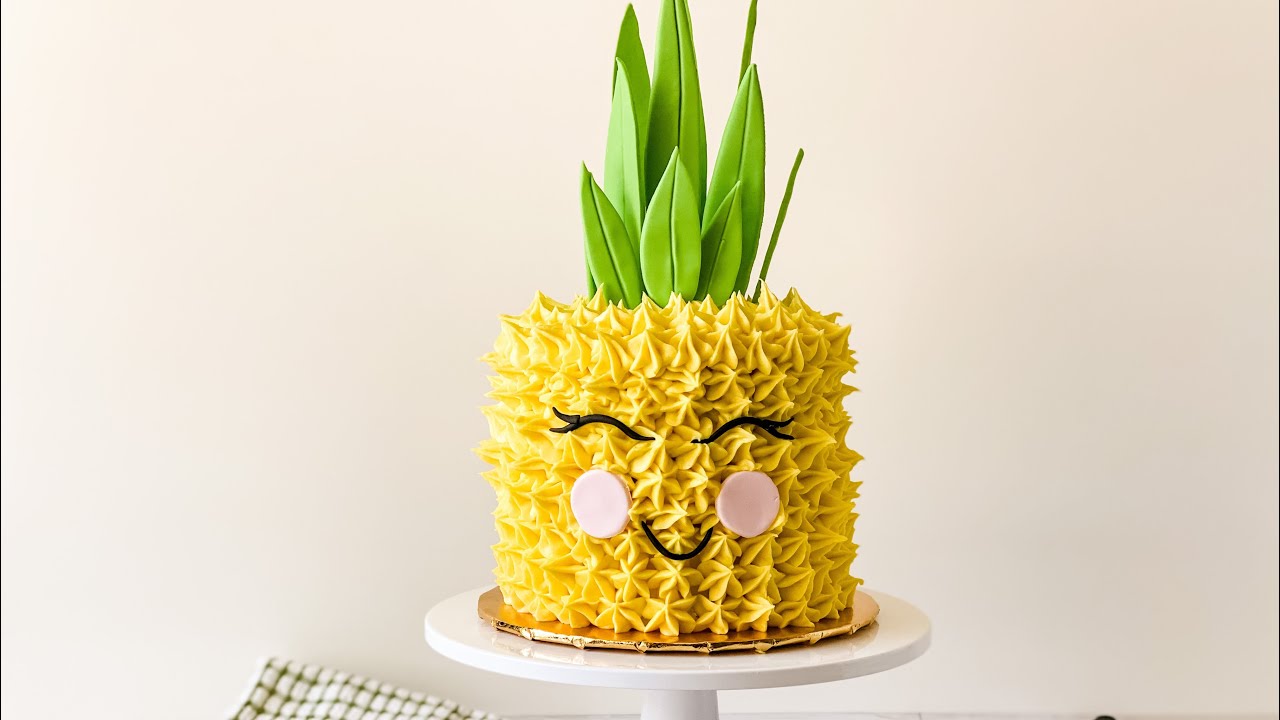 How to Make a Pineapple Cake That's Beyond Adorable
