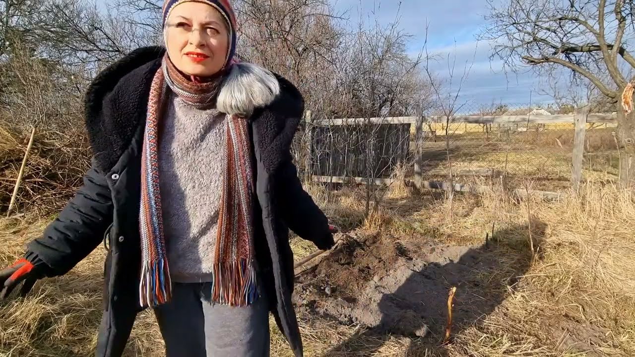 12. ВРУЧНУЮ ОБРАБАТЫВАЮ ЗЕМЛЮ! КАЖДЫЙ САНТИМЕТР!