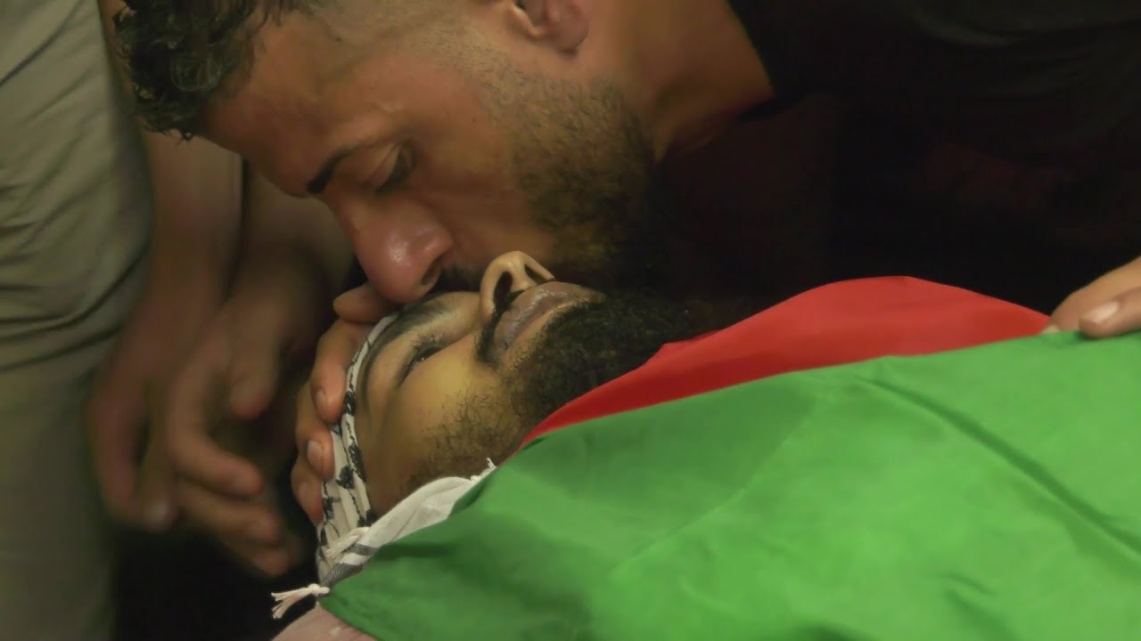 تشييع جثماني الشهيدين علي حشاش ولؤي مشة في مخيم بلاطة شرق نابلس