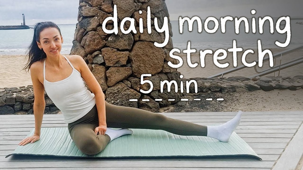 5 Min Daily Morning Stretch: Wake Up Your Muscles & Boost Energy | Anna Mac