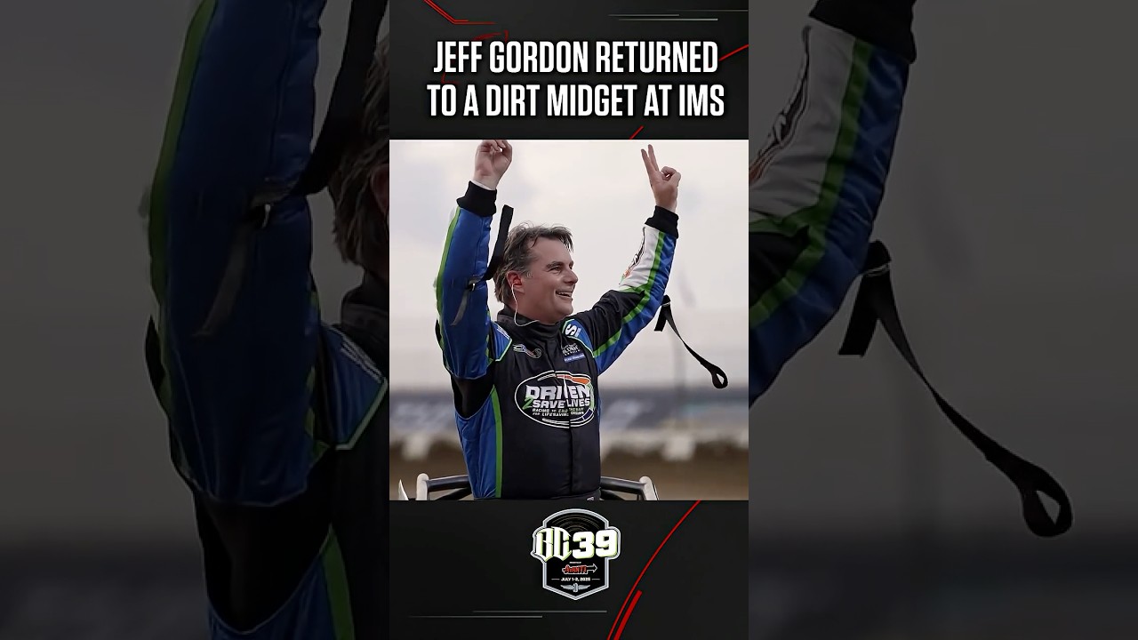 🥲 Three years ago, Jeff Gordon returned to a dirt midget at the Dirt Track at IMS. #usac  #bc39