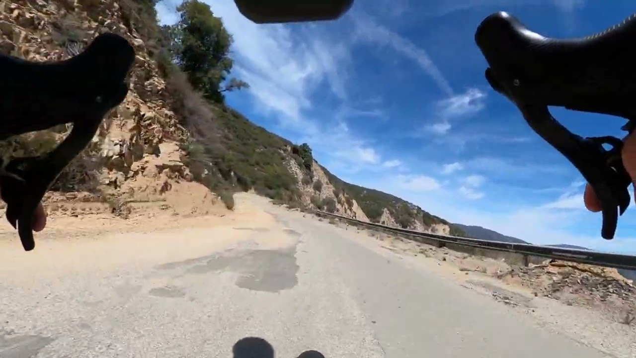 Bajada CAMP 9, calle en mal estado 😁🤪
