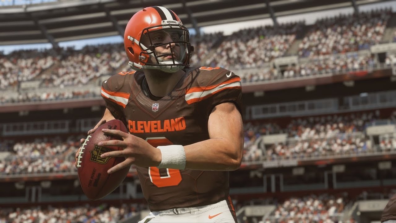 *INSANE* On The Run Throw To Win The Game!! Madden 19 Top 10 Plays!